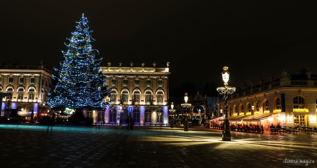 La place à l'approche de Noël.