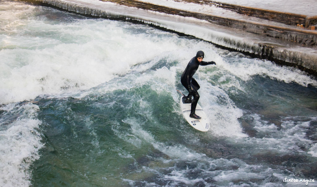 Des activités et expériences insolites autour de Munich et ailleurs en Bavière ? Tyrolière dans les Alpes, surf urbain à Munich, patinage sur lac gelé, Krampus, thermes d'Erding...