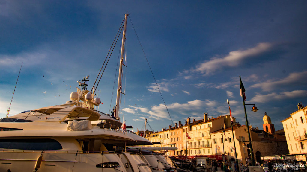 De Saint Tropez à Ramatuelle, découvrez l'un des plus beaux littoraux de la Côte d'Azur au fil de l'eau, en bateau ou en kayak. Emerveillement assuré !