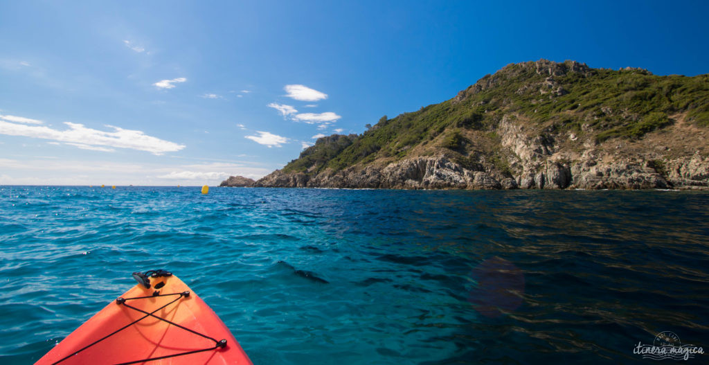 De Saint Tropez à Ramatuelle, découvrez l'un des plus beaux littoraux de la Côte d'Azur au fil de l'eau, en bateau ou en kayak. Emerveillement assuré !