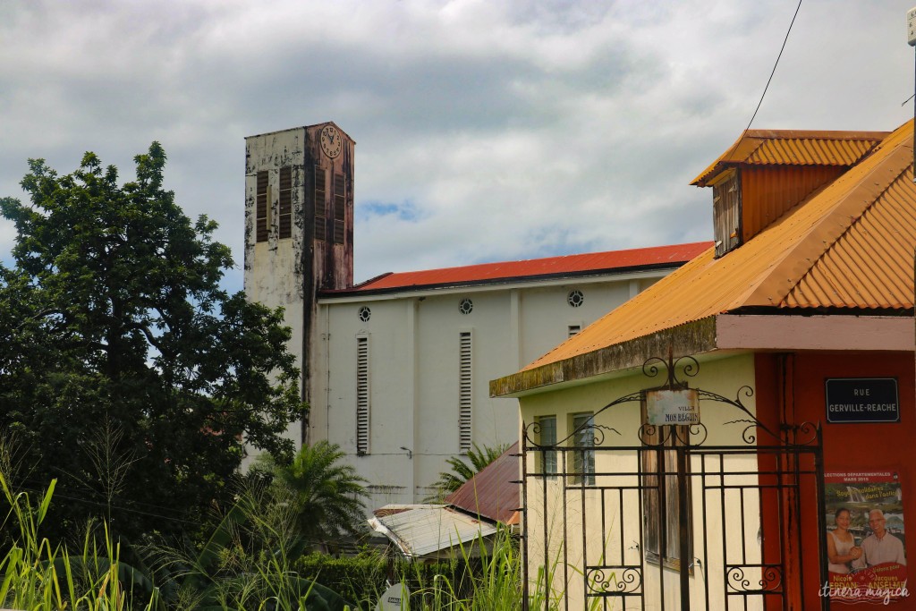 Village au sud de la Basse-Terre.