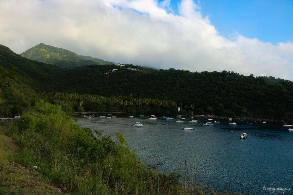 Anse à la barque, et la Souffrière au fond.