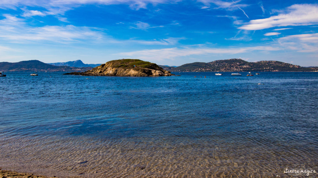 Venez découvrir la presqu'île de Giens : ses plages de rêve et ses calanques secrètes, ses marais salants, ses panoramas inoubliables, ses sports nautiques... le meilleur de la Côte d'Azur !