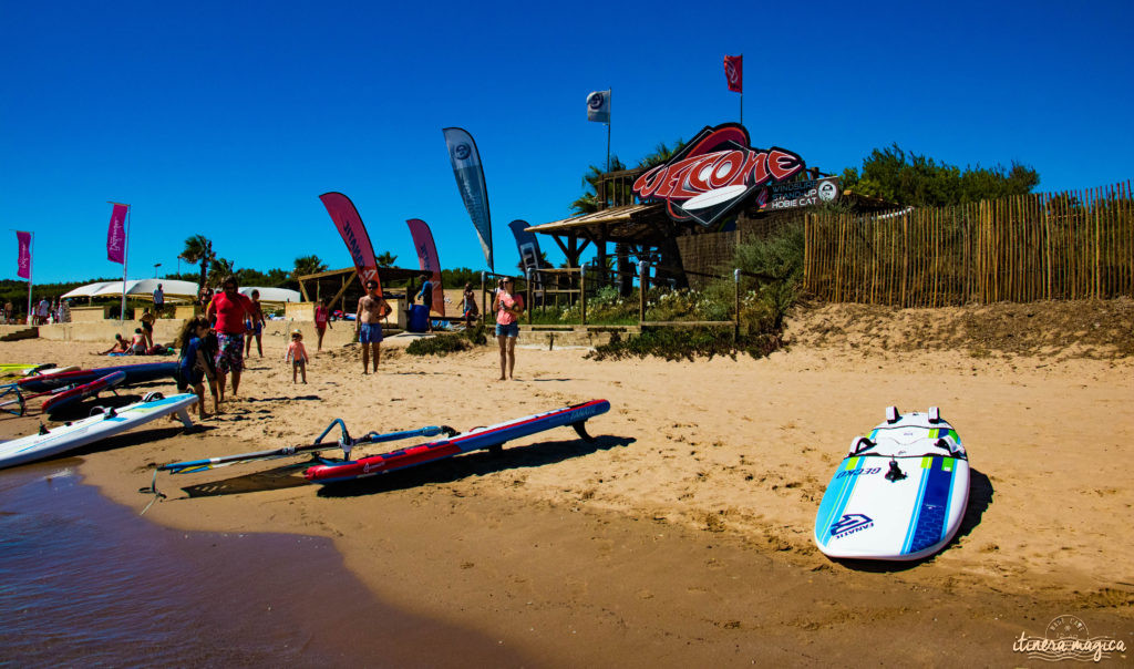 Venez découvrir la presqu'île de Giens : ses plages de rêve et ses calanques secrètes, ses marais salants, ses panoramas inoubliables, ses sports nautiques... le meilleur de la Côte d'Azur !