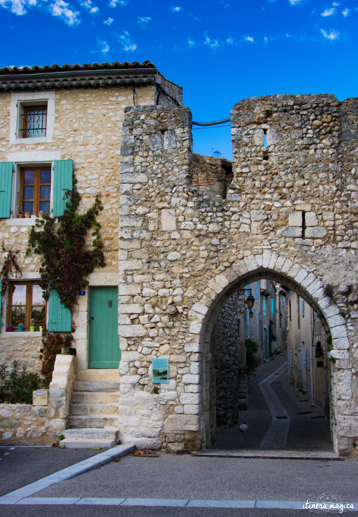 Connaissez-vous le défilé de Donzère, en Drôme provençale? Voici le pont du Robinet, les falaises du Rhône, et ma maison hantée. Histoires de fantômes.