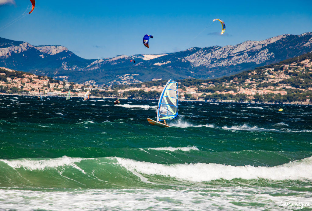 Venez découvrir la presqu'île de Giens : ses plages de rêve et ses calanques secrètes, ses marais salants, ses panoramas inoubliables, ses sports nautiques... le meilleur de la Côte d'Azur !