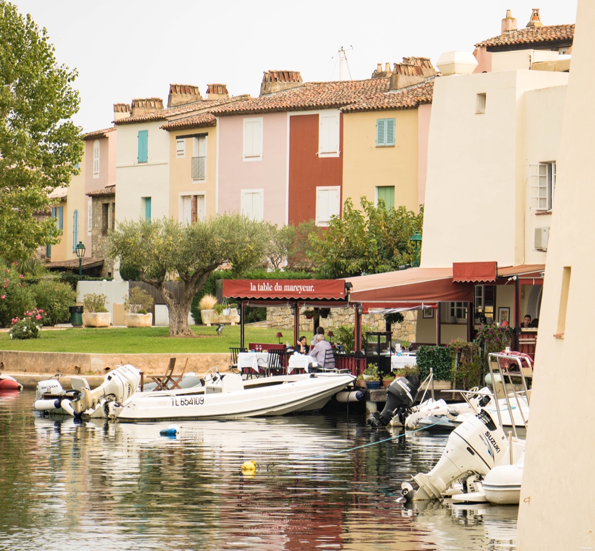 meilleur resto port grimaud table du mareyeur resto romantique golfe saint tropez