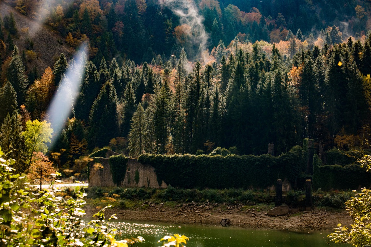 Lac de Sylans dans l'Ain