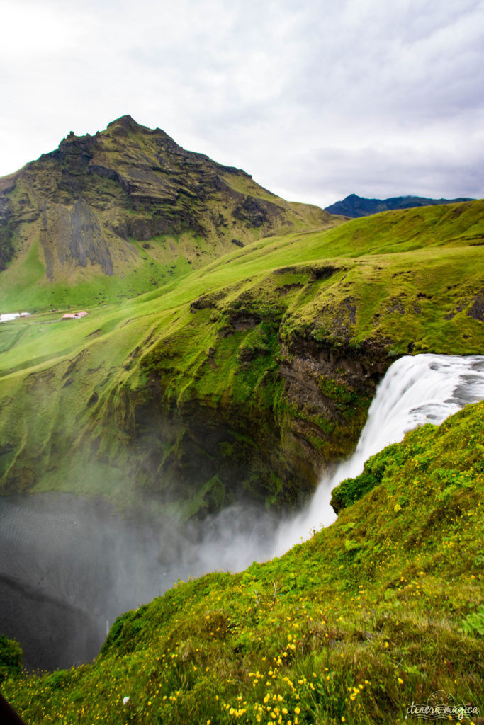 L'Islande est le pays des cascades. Découvrez les plus belles cascades d'Islande sur le blog de voyage Itinera Magica.