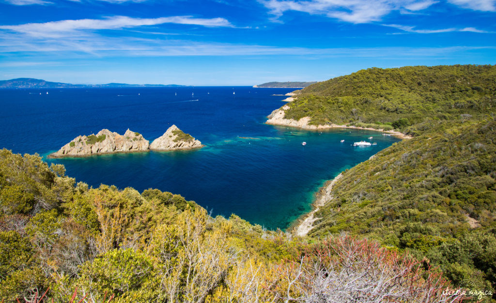 Les plus belles excursions en bateau depuis Hyères : découvrez Port-Cros ou Porquerolles, partez observer les dauphins, dénichez des plages secrètes, savourez tous les charmes de la Côte d'Azur. Un guide complet sur Itinera Magica