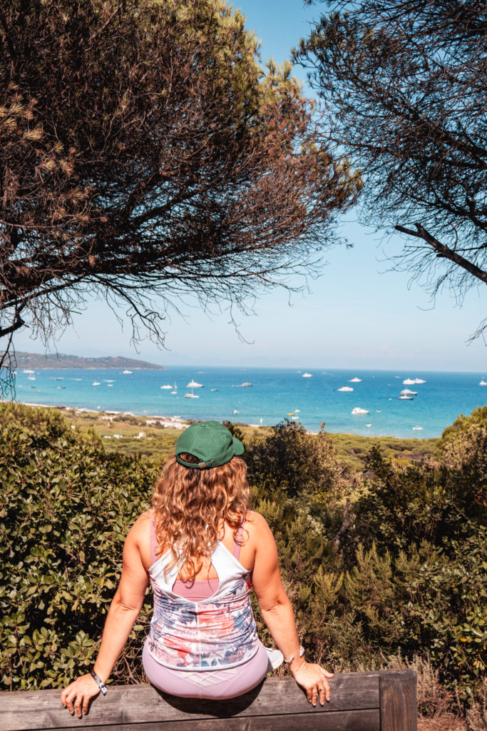 Saint-Tropez sans se ruiner ? Un séjour au Sentier des Pins à Ramatuelle : plage de Pampelonne, Côte d'Azur en beauté et bons plans pour prolonger l’été.