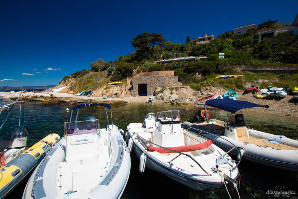 Découvrez l'ïle du Levant, un paradis méditerranéen préservé au large d'Hyères. Criques rocheuses à l'eau turquoise, village bohème d'artistes, végétation luxuriante, cette île naturiste est irrésistiblement exotique. Découvrez Le Levant sur le blog Itinera Magica ! 