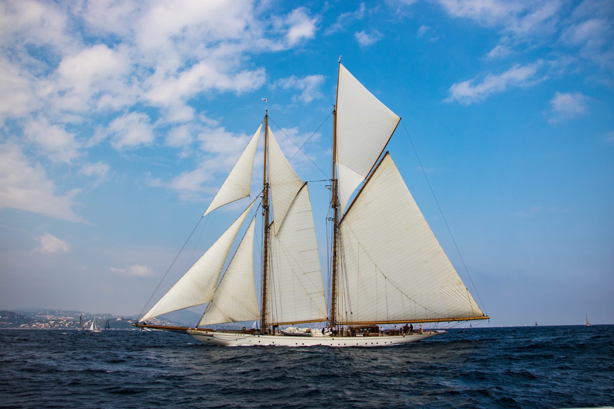 bateau saint tropez les voiles