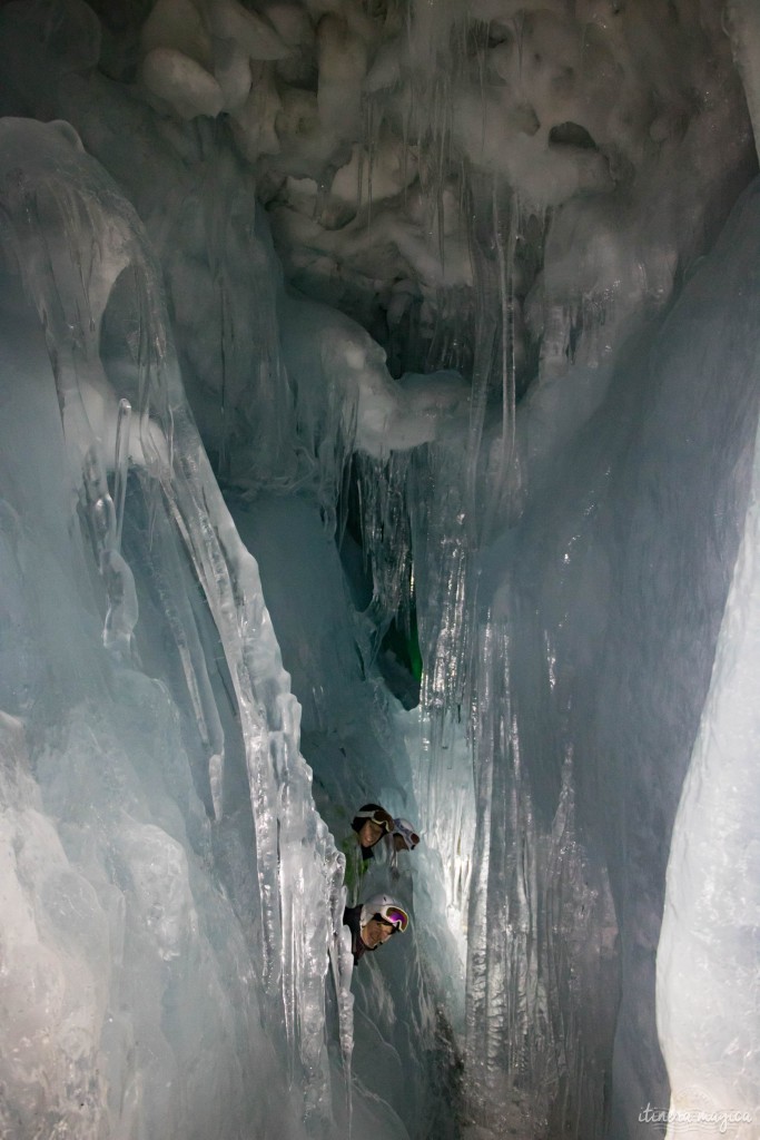 Dans les Alpes du Tyrol, en Autriche, se cache un secret: Hintertux, son glacier skiable toute l'année, sa grotte de glace fabuleuse et son lac souterrain. I Itinera Magica