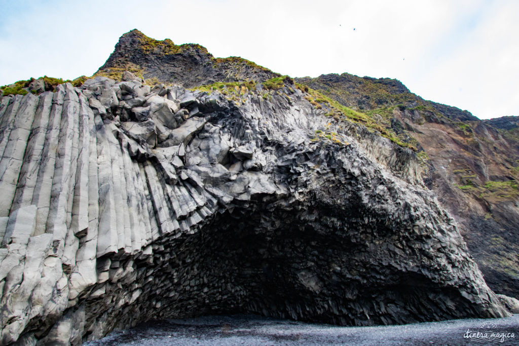 Islande et Açores : les soeurs secrètes. Découvrez les ressemblances entre ces îles de feu, situées sur la même dorsale atlantique.