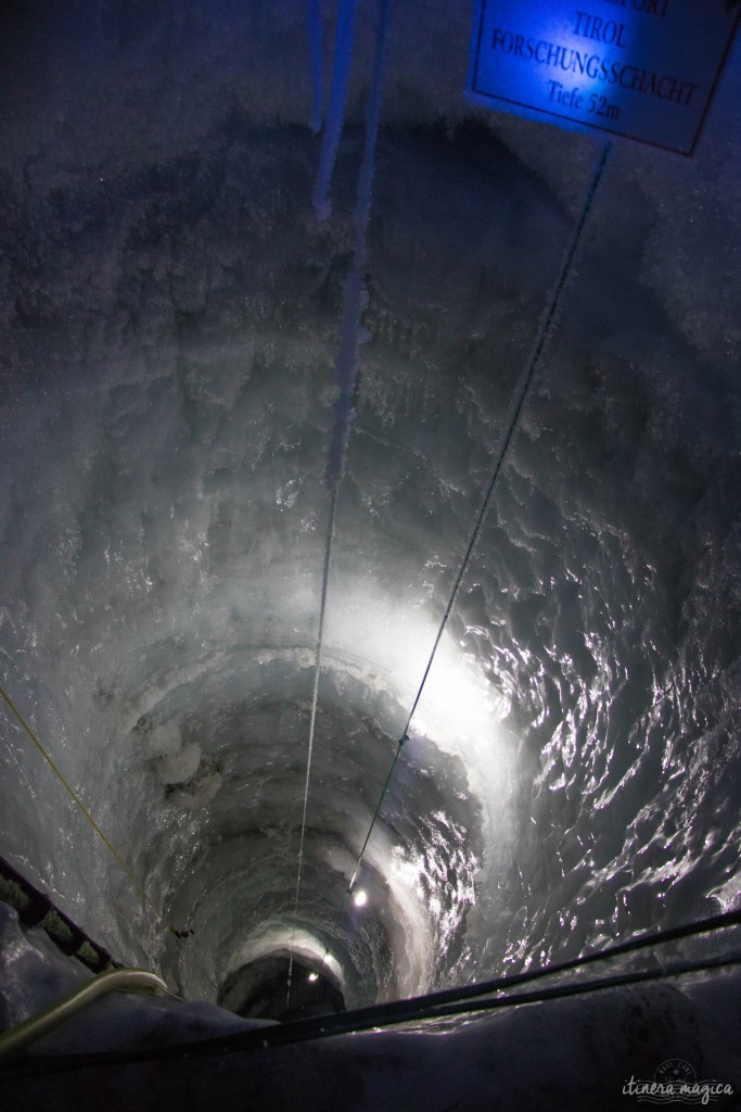 Dans les Alpes du Tyrol, en Autriche, se cache un secret: Hintertux, son glacier skiable toute l'année, sa grotte de glace fabuleuse et son lac souterrain. I Itinera Magica