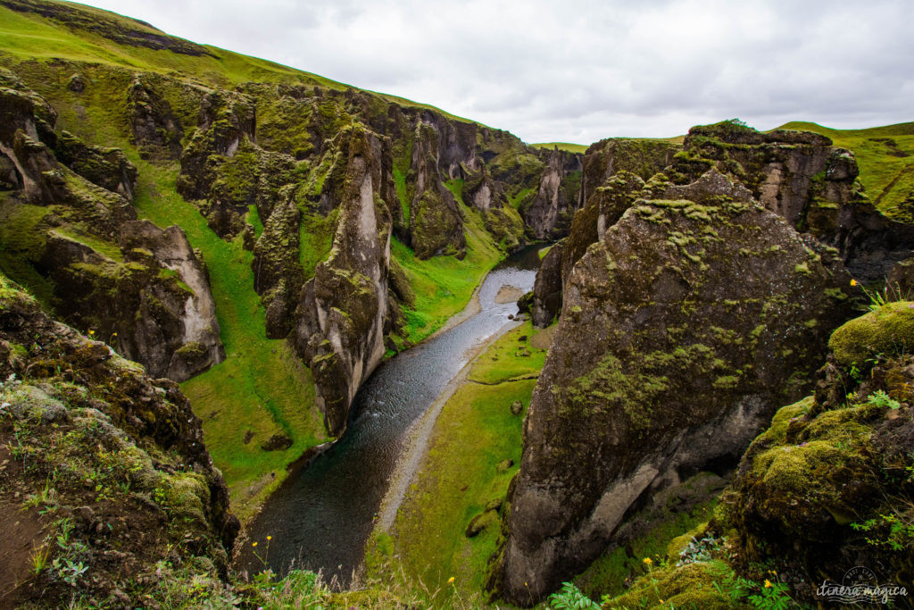 L'Islande est le pays des cascades. Découvrez les plus belles cascades d'Islande sur le blog de voyage Itinera Magica.