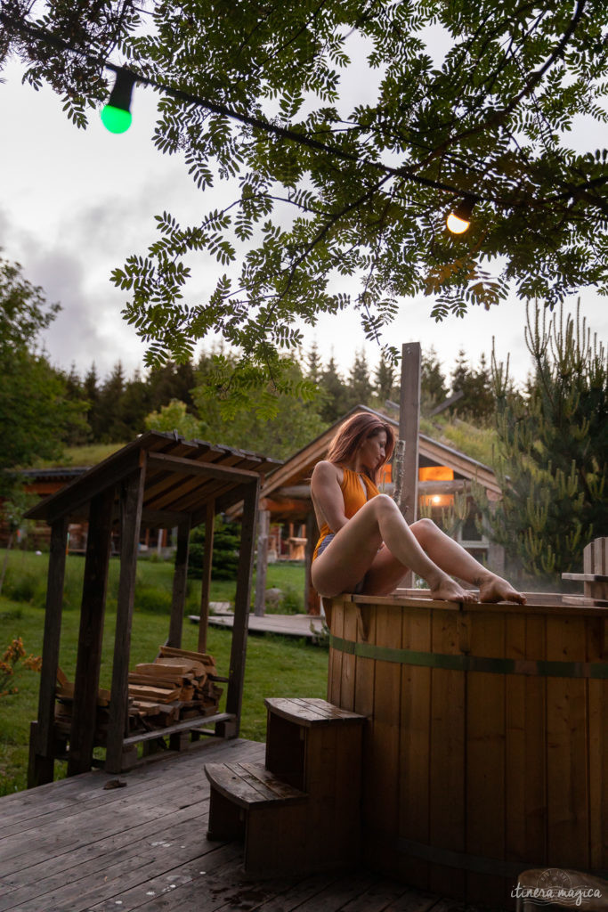 Vivre un moment magique avec le bain nordique des Fustes du Mézenc, merveilleux gîte insolite.