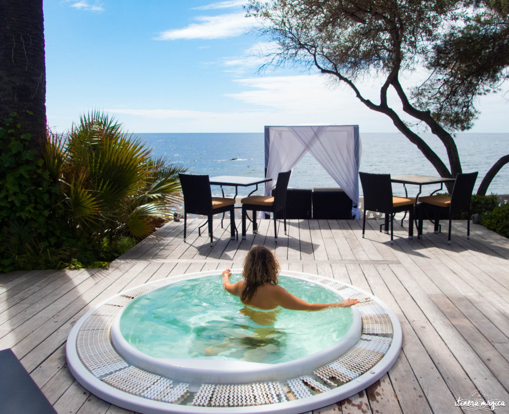 Un hôtel romantique sur la Côte d'Azur : découvrez la superbe Villa Mauresque à Saint Raphaël.