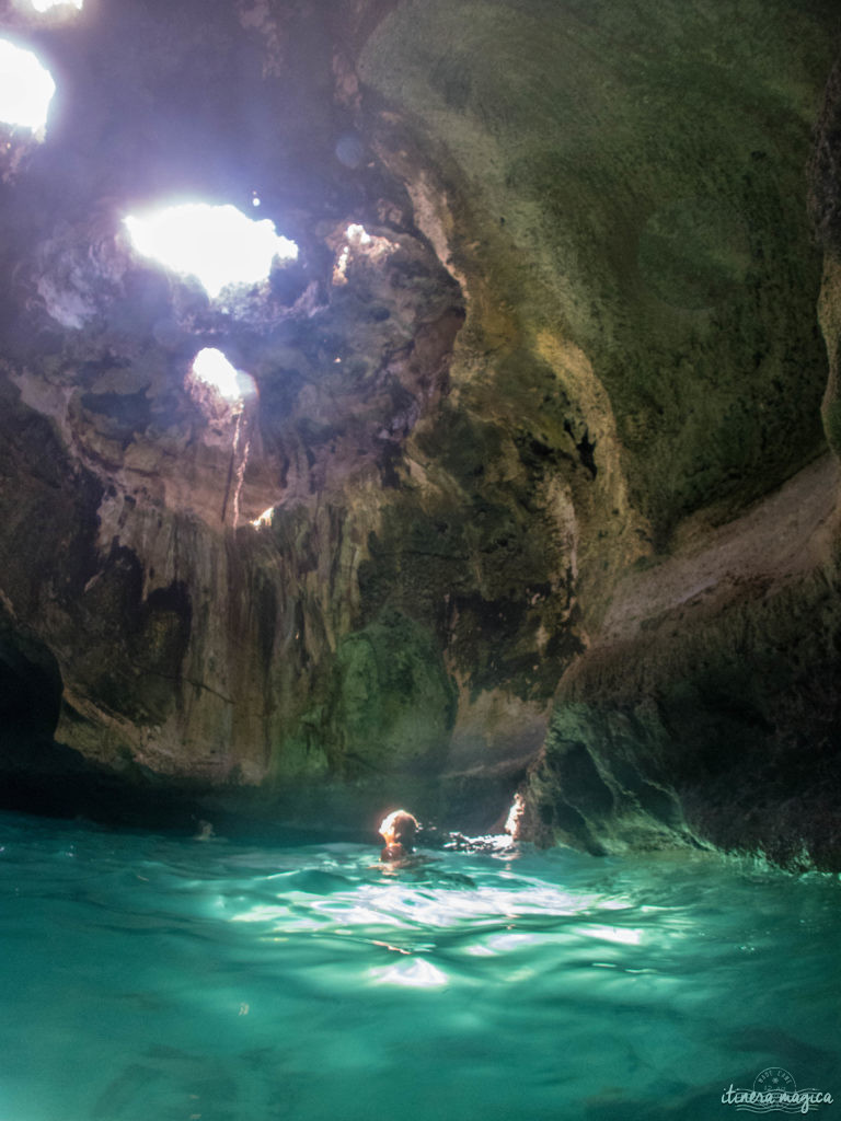 Thunderball Grotto aux Bahamas