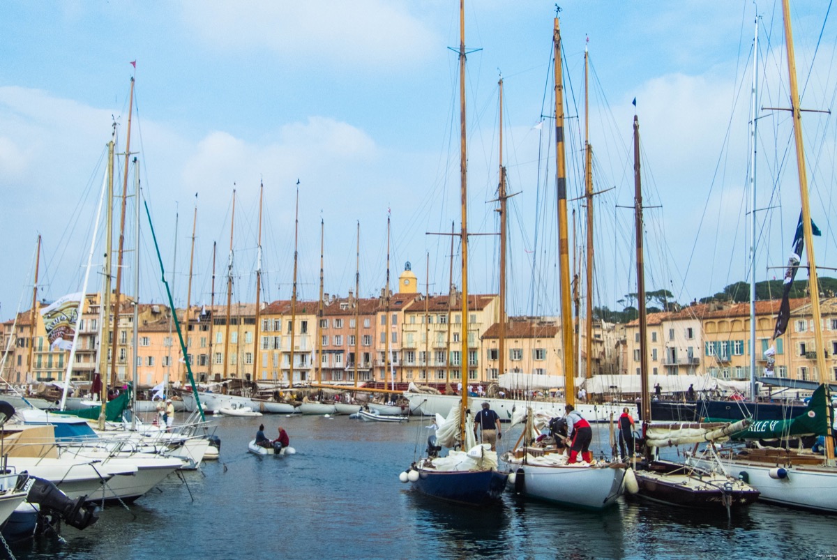 les voiles la pouncho saint tropez bateau saint tropez