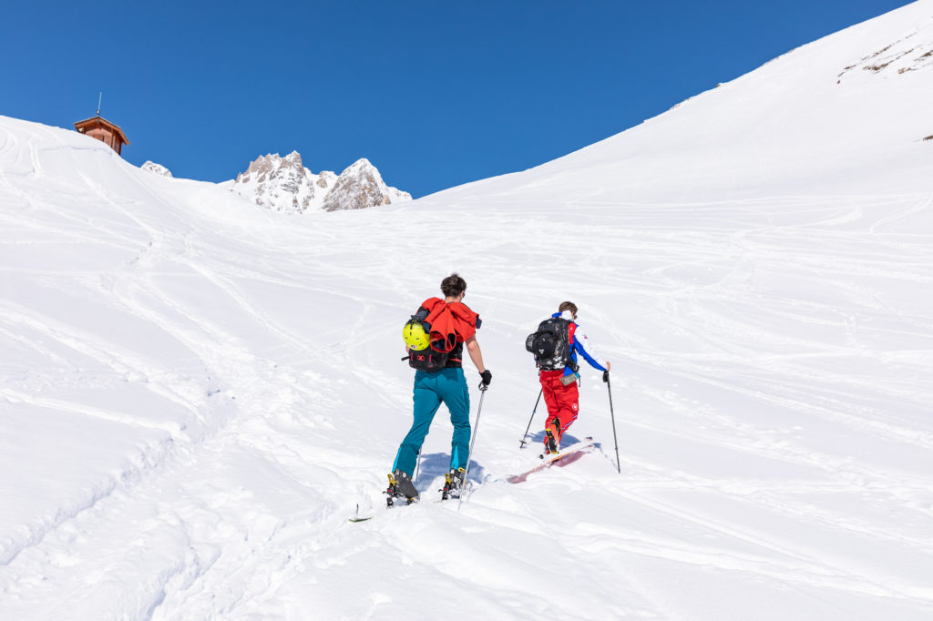 Un séjour à Tignes en hiver : ski, motoneige, ski de rando, ice floating, plongée sous glace, ULM...