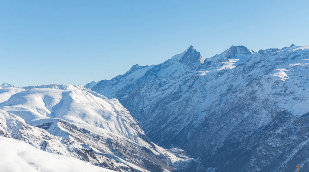 Fascination Meije : récits de randonnées autour de la Meije et d'une ascension de la Meije orientale en alpinisme. 