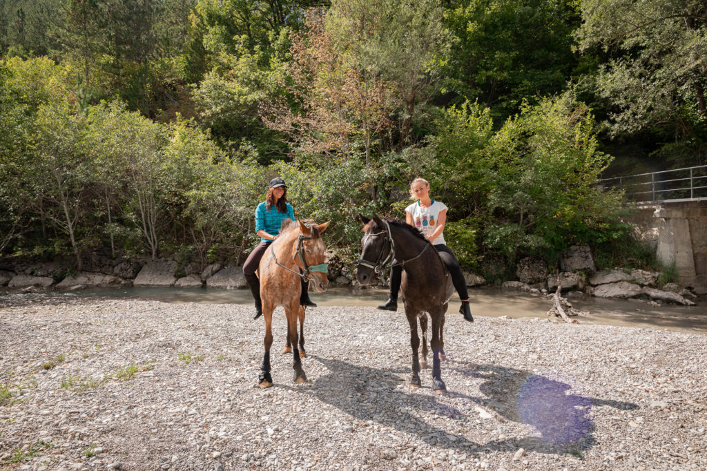 Les Alpes de Haute Provence à cheval : 3 jours de randonnée équestre dans la région de Digne-les-Bains, au coeur des Alpes du Sud