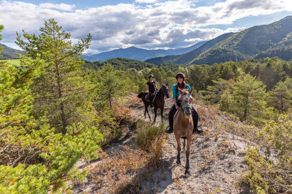 Les Alpes de Haute Provence à cheval : 3 jours de randonnée équestre dans la région de Digne-les-Bains, au coeur des Alpes du Sud