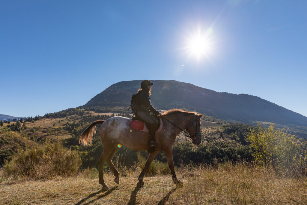 Les Alpes de Haute Provence à cheval : 3 jours de randonnée équestre dans la région de Digne-les-Bains, au coeur des Alpes du Sud