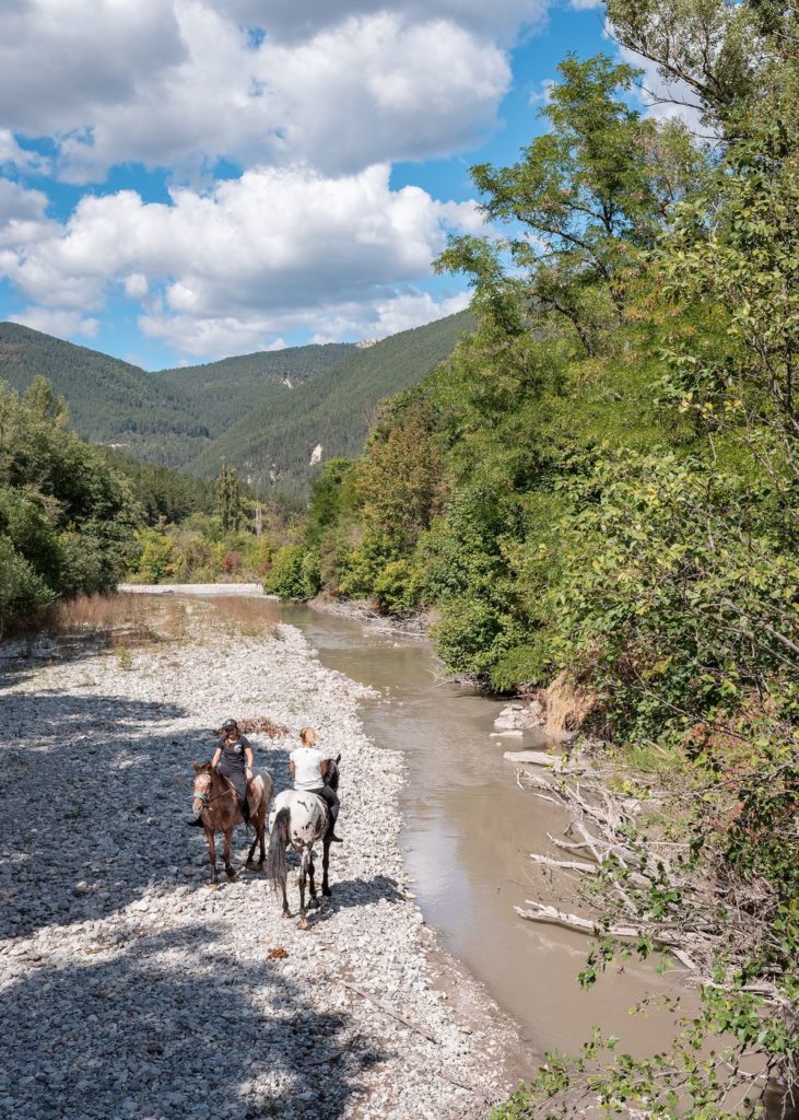 Les Alpes de Haute Provence à cheval : 3 jours de randonnée équestre dans la région de Digne-les-Bains, au coeur des Alpes du Sud