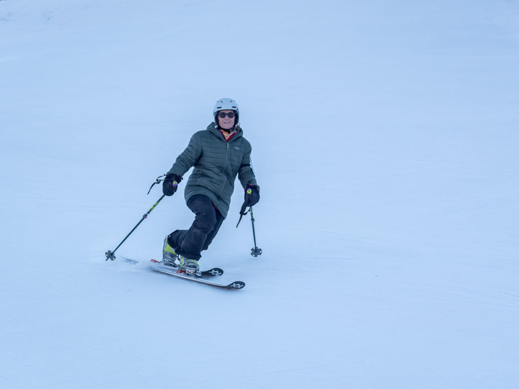 Skier dans les Alpes de Haute Provence : découvrez l'hiver dans la région de Blanche-Serre-Ponçon, avec activités outdoor et bonnes adresses. 