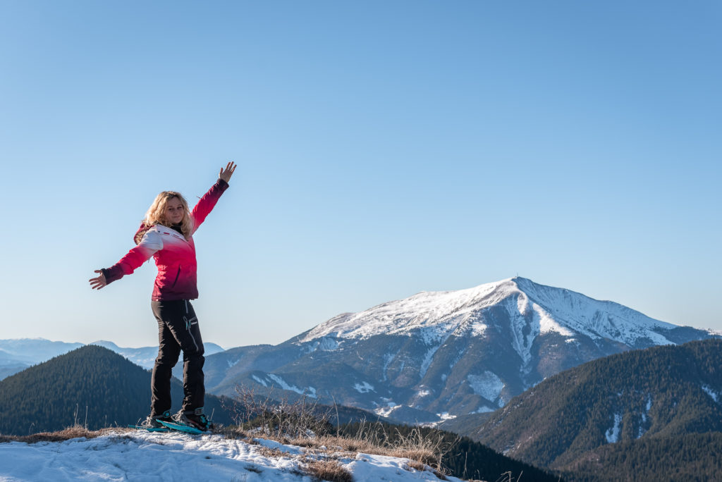 Skier dans les Alpes de Haute Provence : découvrez l'hiver dans la région de Blanche-Serre-Ponçon, avec activités outdoor et bonnes adresses. 