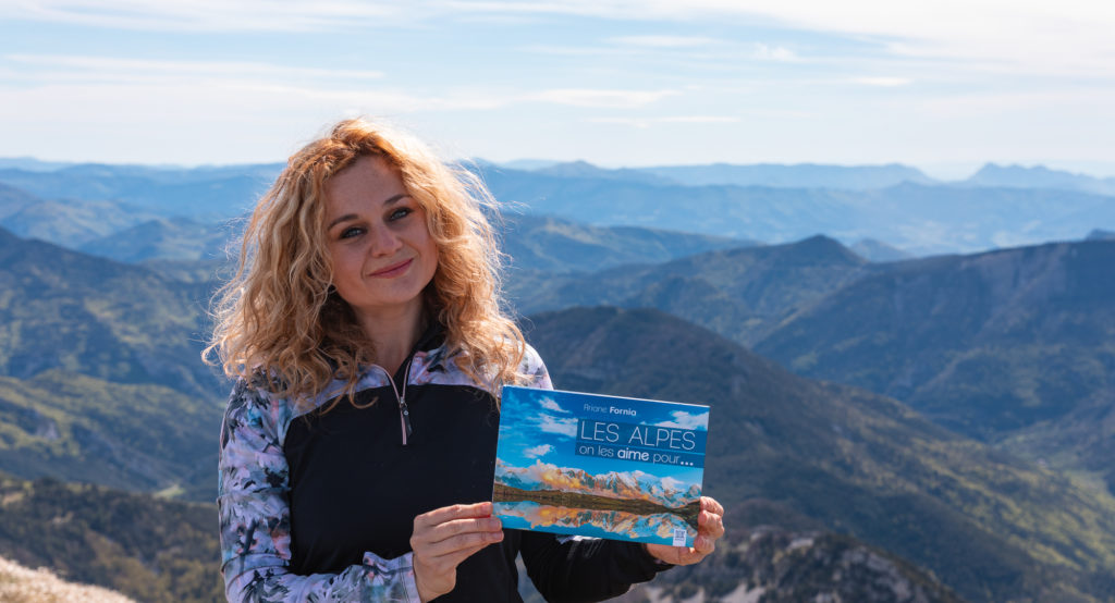 Un beau livre sur les Alpes à offrir : les Alpes, on les aime pour, par Ariane Fornia