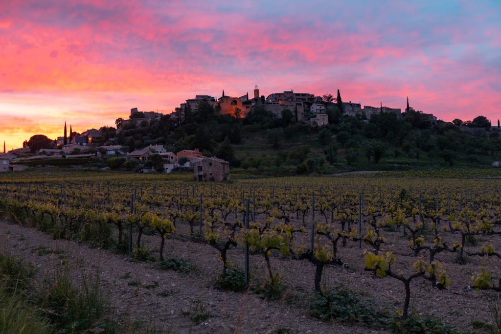 Les Baronnies provençales: plus belles randonnées, villages, activités de pleine nature et lavandes de la Drôme.