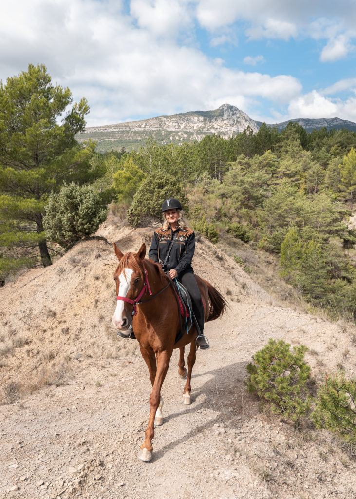 randonnée équestre dans les baronnies provençales drôme