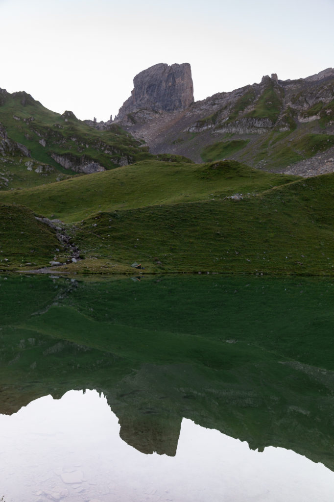 que faire dans le beaufortain ? randonnee lac d'amour pierra menta