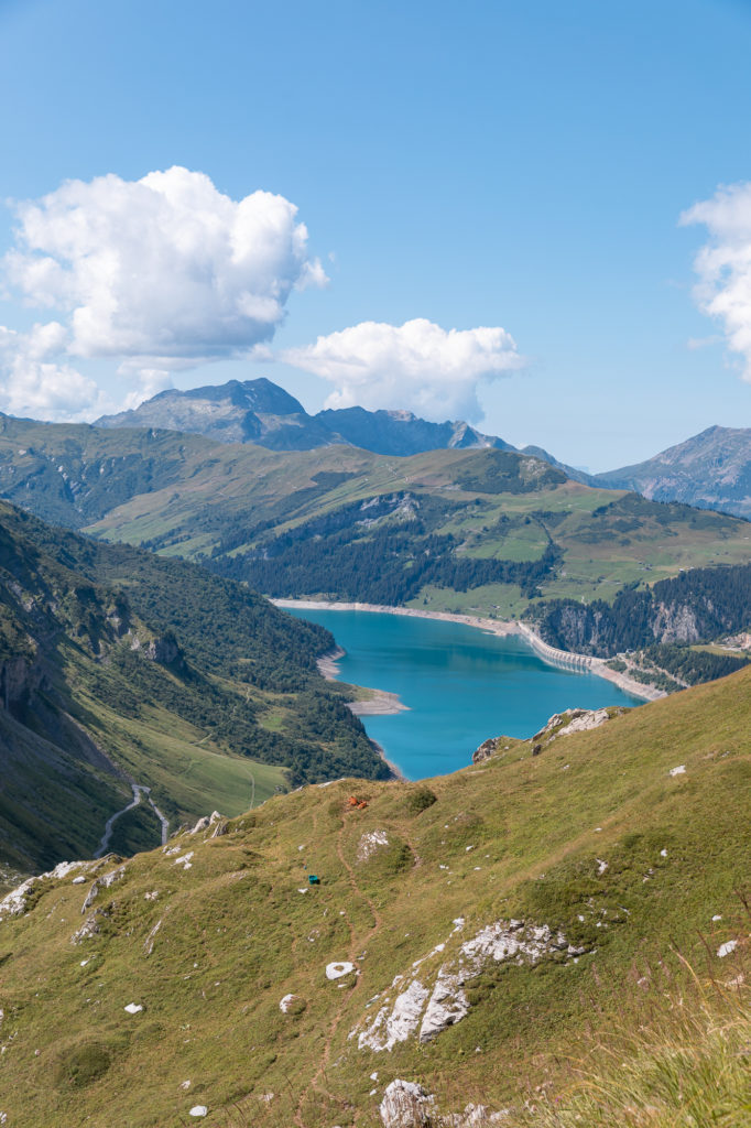 Que faire dans le Beaufortain ? Randonnée au lac de Roselend et via ferrata du roc du vent