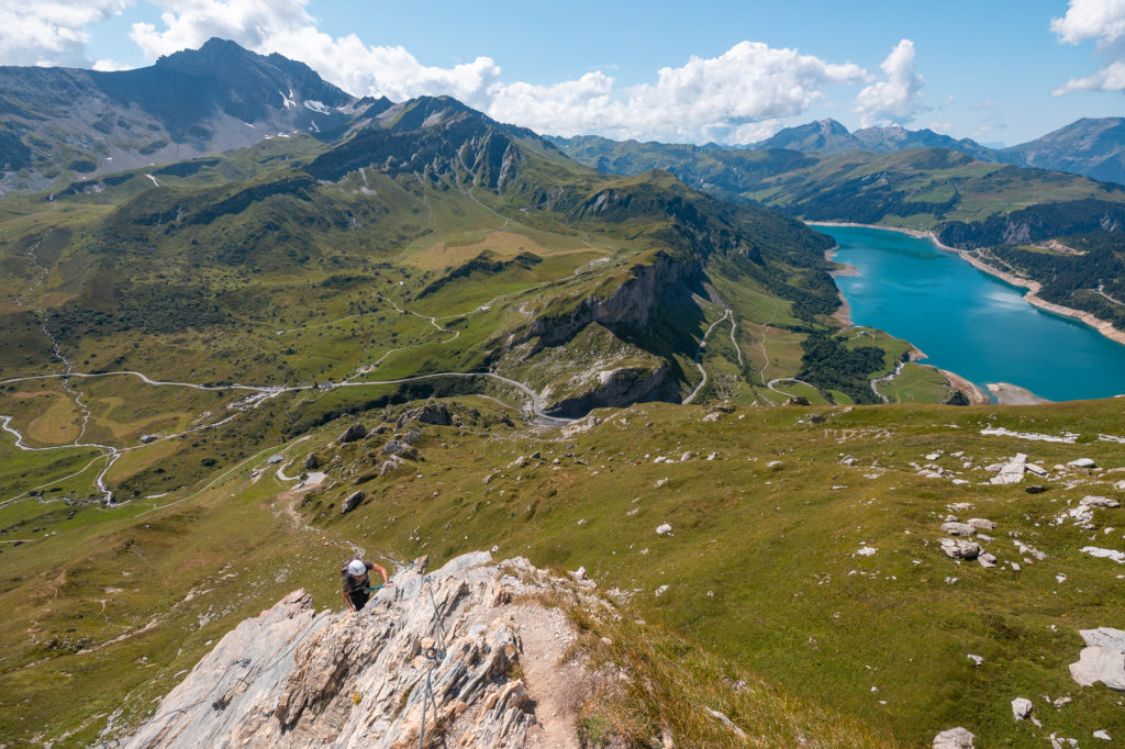 Que faire dans le Beaufortain ? Randonnée au lac de Roselend et via ferrata du roc du vent