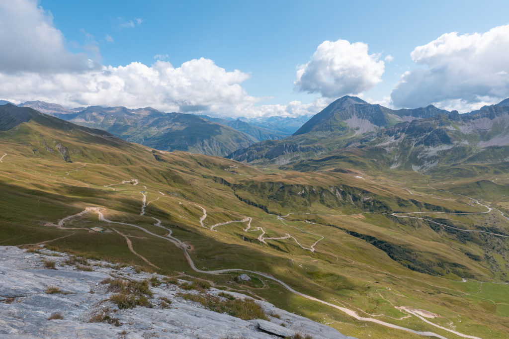 Que faire dans le Beaufortain ? Randonnée au lac de Roselend et via ferrata du roc du vent