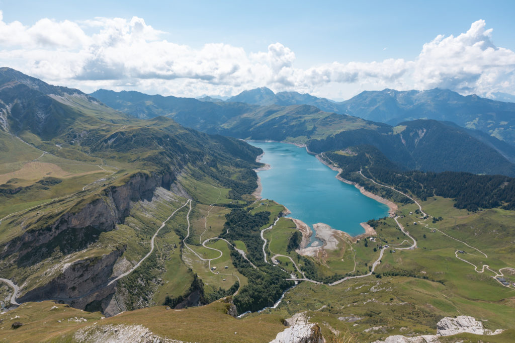 Que faire dans le Beaufortain ? Randonnée au lac de Roselend et via ferrata du roc du vent