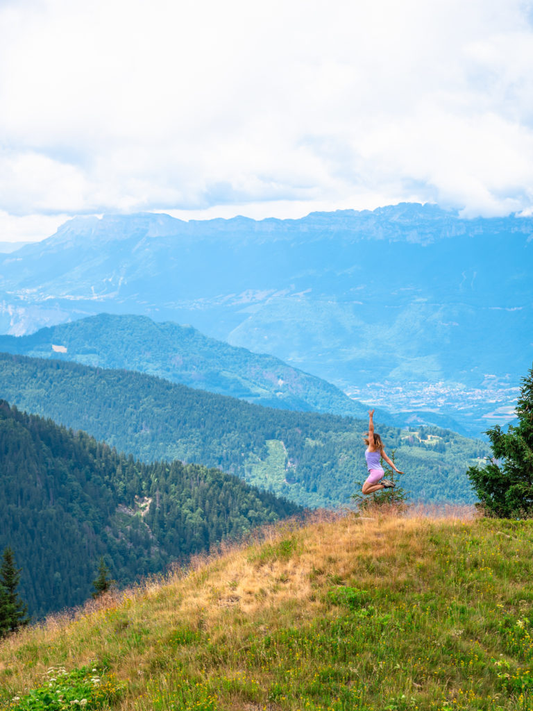 Le massif de Belledonne en été au Collet d'Allevard : randonnées, activités outdoor pour toute la famille et bonnes adresses.