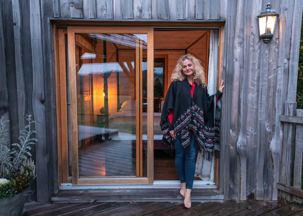 Belles et bonnes adresses dans la creuse : un séjour romantique à l'automne dans la cabane perchée du château de Mémanat