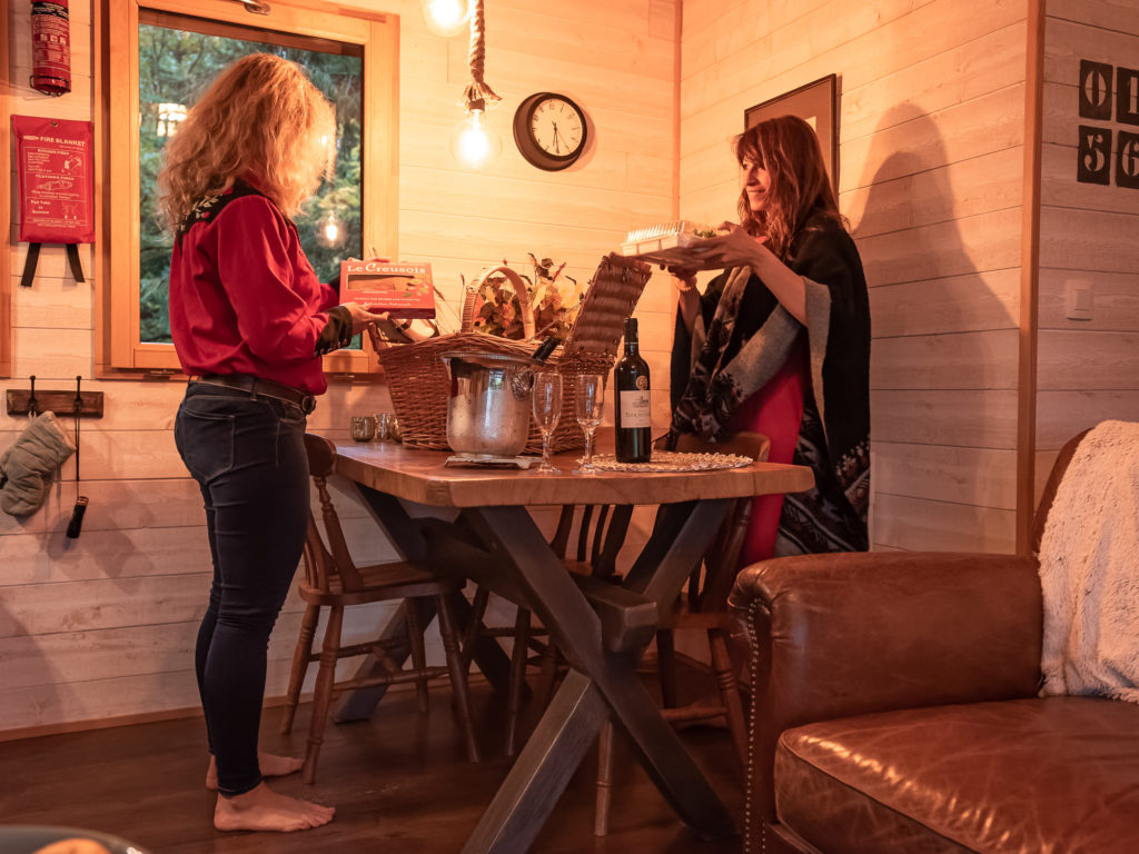 Belles et bonnes adresses dans la creuse : un séjour romantique à l'automne dans la cabane perchée du château de Mémanat