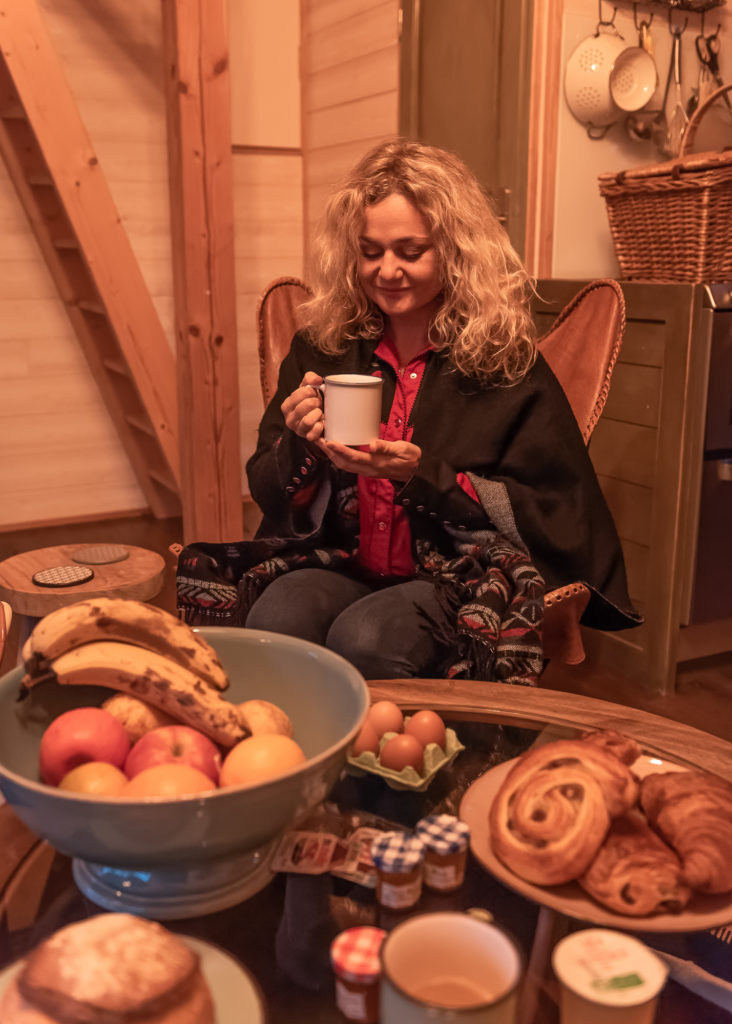 Belles et bonnes adresses dans la creuse : un séjour romantique à l'automne dans la cabane perchée du château de Mémanat