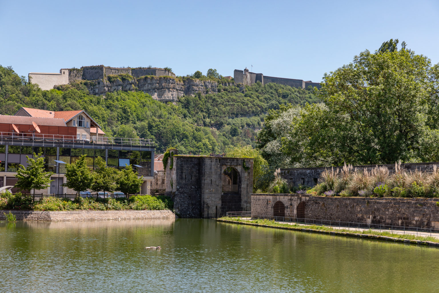 Besançon la belle, entre nature et citadelle
