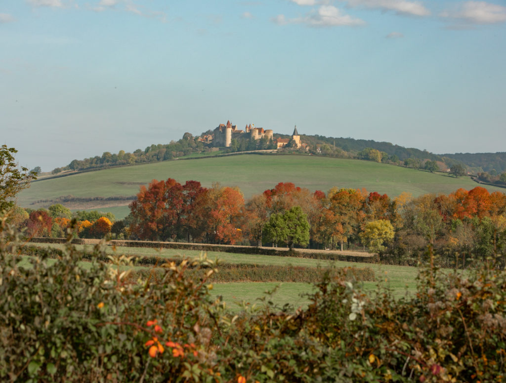 Découvrez la Bourgogne en automne : la roche de Solutré, Fontenay, Vézelay, Bussy-Rabutin, Châteauneuf en Auxois. Bonnes adresses en Bourgogne