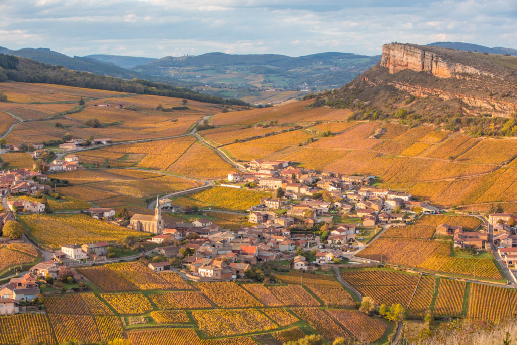 Découvrez la Bourgogne en automne : la roche de Solutré, Fontenay, Vézelay, Bussy-Rabutin, Châteauneuf en Auxois. Bonnes adresses en Bourgogne