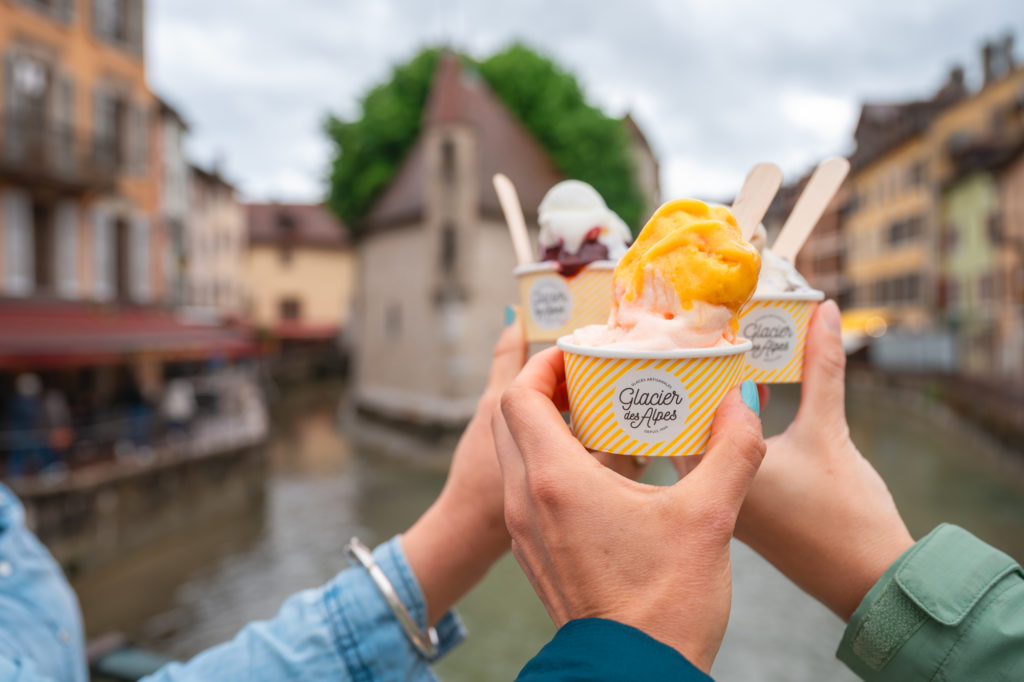 que faire au bord du lac d'annecy ? un séjour au camping idéal