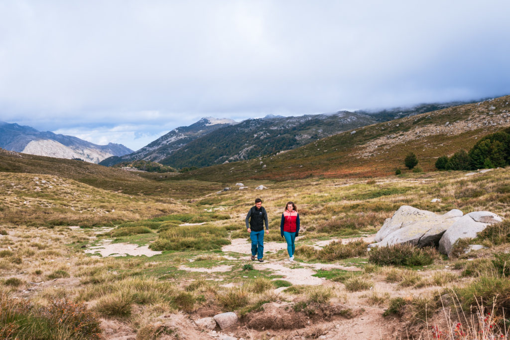 Voyager à Ajaccio à l'automne, entre mer et montagne, à la rencontre des artisans et producteurs : immersion dans le terroir corse et bonnes adresses!